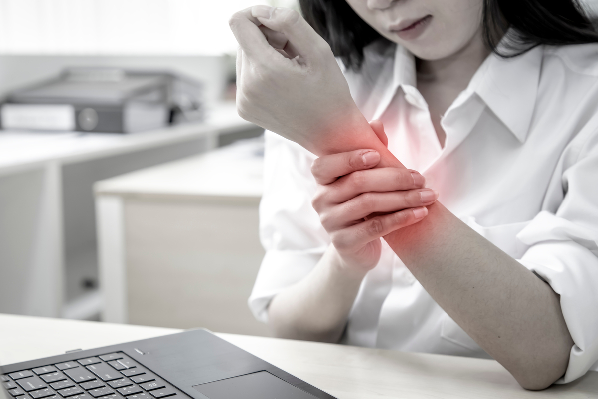 Why Does My Wrist Hurt? 6 Causes and Solutions